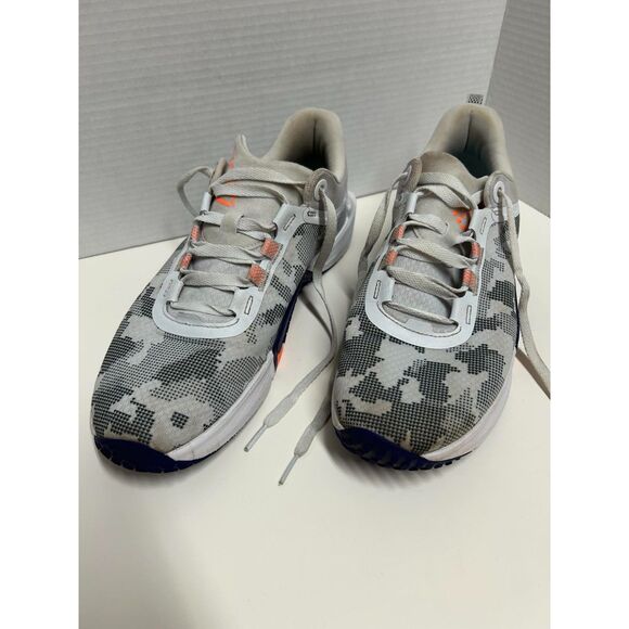 Athletic_Shoes